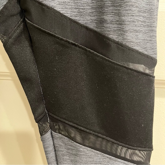 PINK Victoria’s Secret Ultimate mesh colorblock leggings - Picture 9 of 11